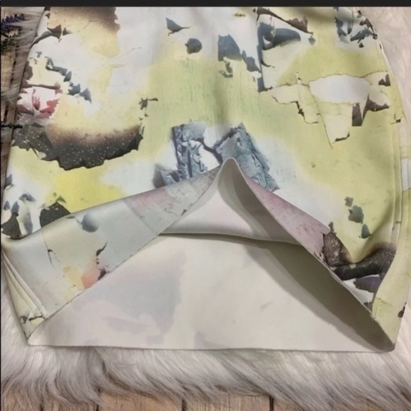 Zara W&B Pencil Skirt Geometric Print Medium - Picture 4 of 7